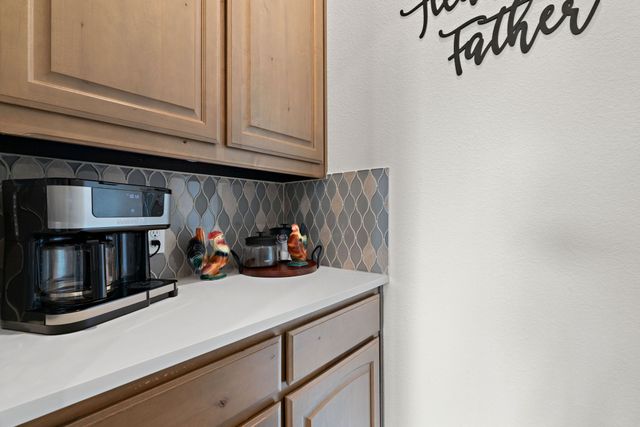 1052 Winecup Lane, Weatherford, TX 76085