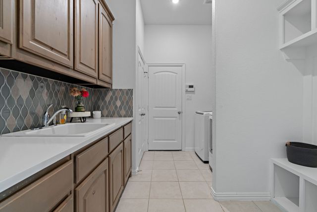 1052 Winecup Lane, Weatherford, TX 76085