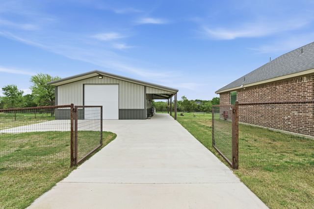 1052 Winecup Lane, Weatherford, TX 76085