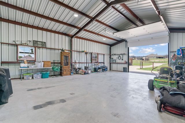 1052 Winecup Lane, Weatherford, TX 76085