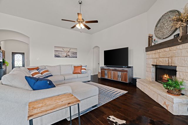 1052 Winecup Lane, Weatherford, TX 76085