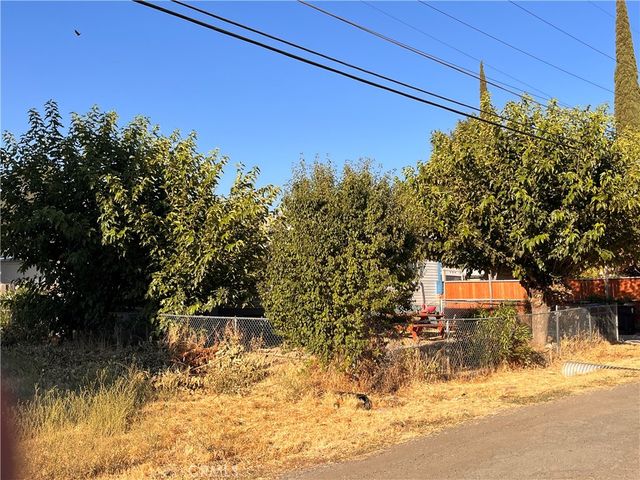 14300 Robinson Avenue, Clearlake, CA 95422