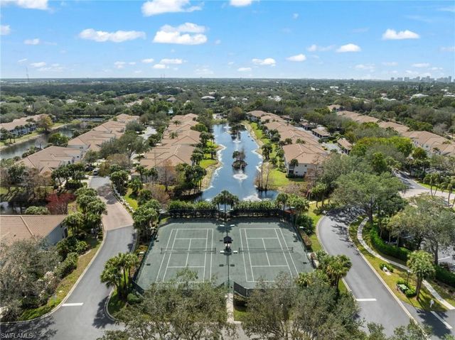 6808 Satinleaf RD S 204, Naples, FL 34109