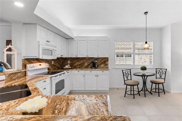 6808 Satinleaf RD S 204, Naples, FL 34109