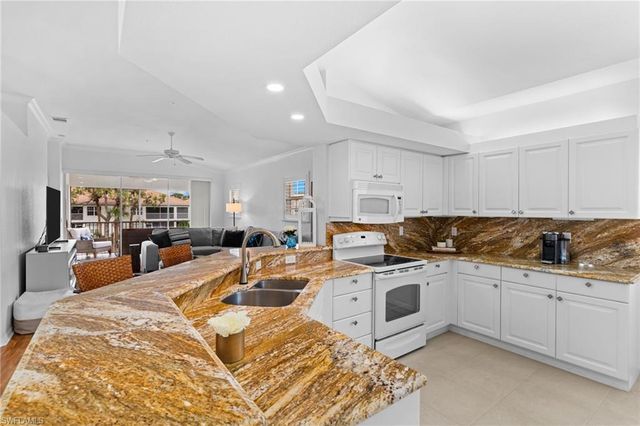 6808 Satinleaf RD S 204, Naples, FL 34109