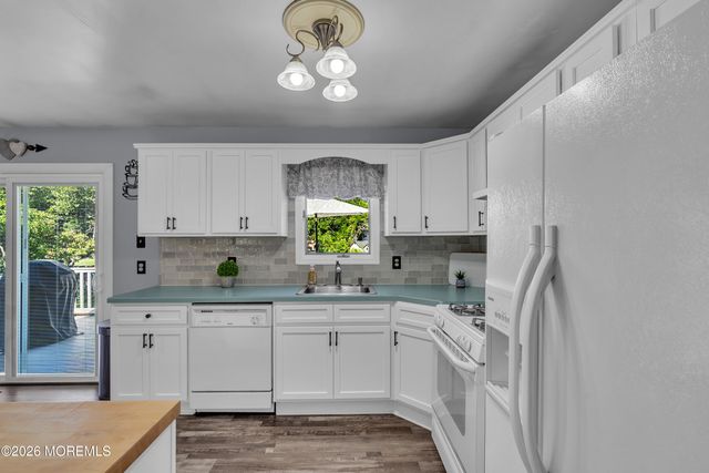55 Dogwood Drive, Jackson, NJ 08527