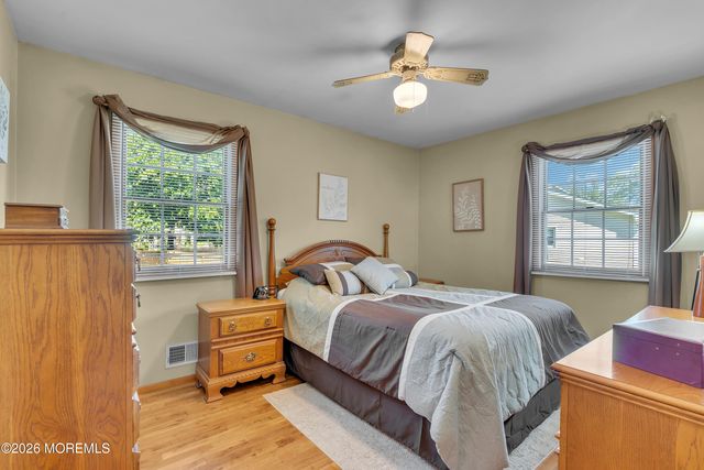 55 Dogwood Drive, Jackson, NJ 08527