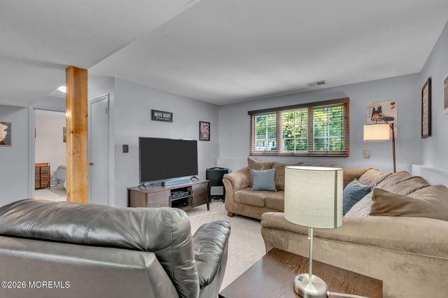 55 Dogwood Drive, Jackson, NJ 08527