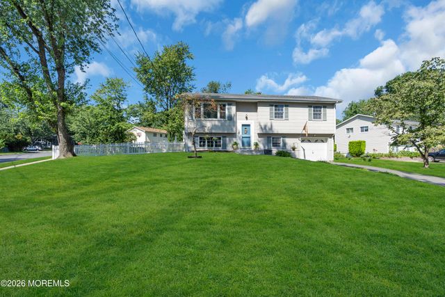 55 Dogwood Drive, Jackson, NJ 08527
