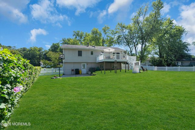 55 Dogwood Drive, Jackson, NJ 08527