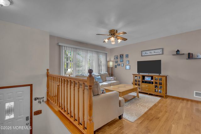55 Dogwood Drive, Jackson, NJ 08527