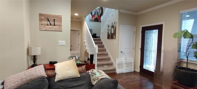 500 Kenniston DR B, Austin, TX 78752
