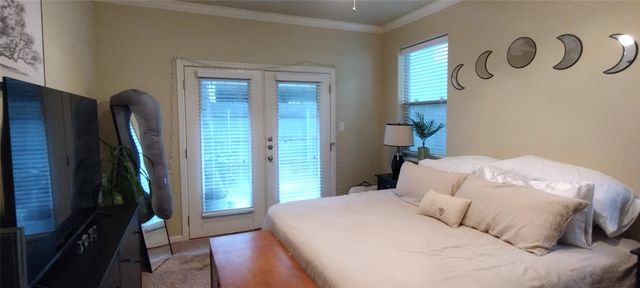 500 Kenniston DR B, Austin, TX 78752