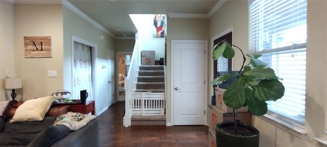 500 Kenniston DR B, Austin, TX 78752