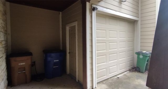 500 Kenniston DR B, Austin, TX 78752