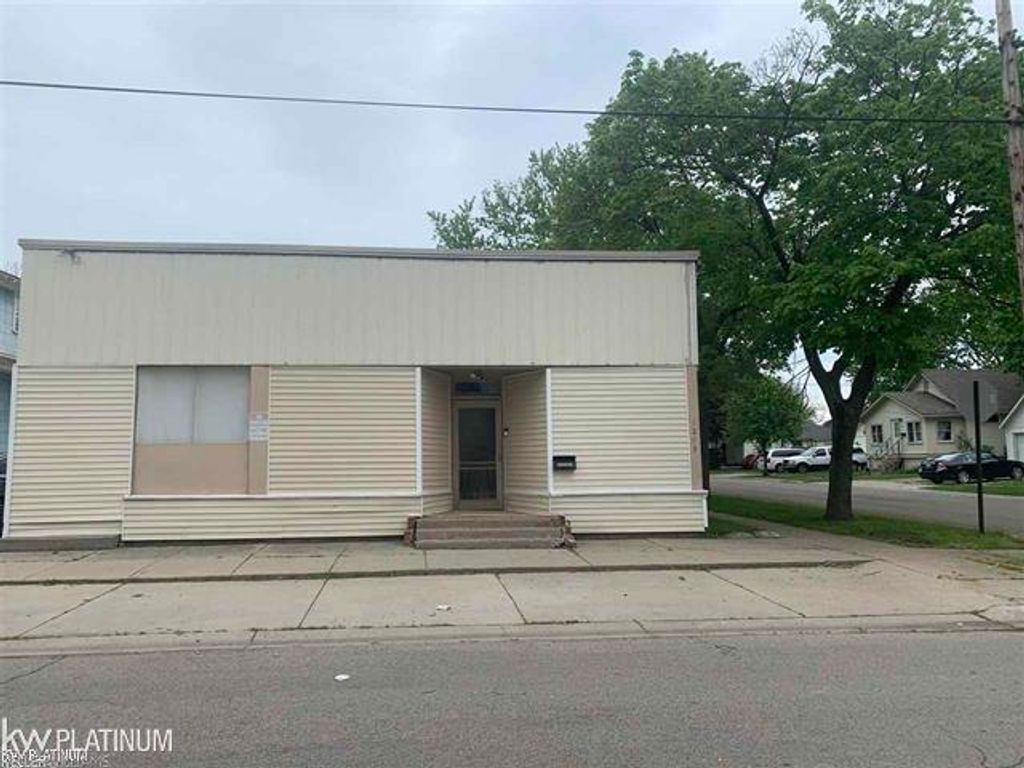 1203 Varney Street, Port Huron, MI 48060