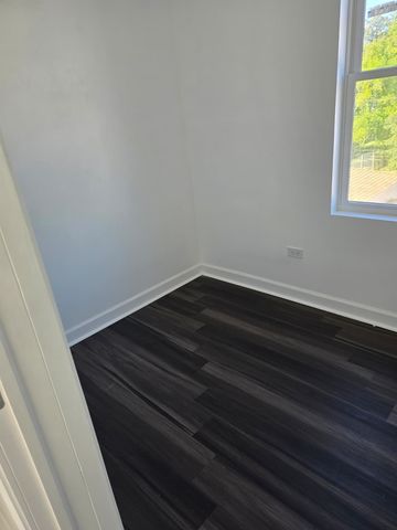 5740 S Elizabeth Street, Chicago, IL 60636