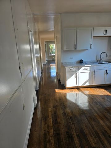 5740 S Elizabeth Street, Chicago, IL 60636