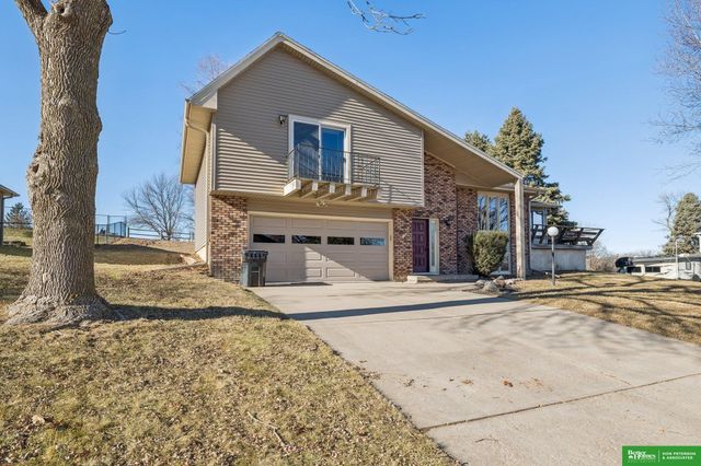 2717 Eagle Drive, Fremont, NE 68025