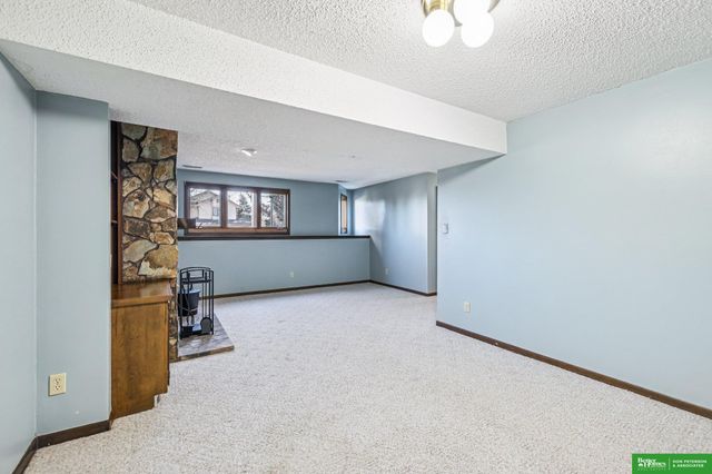 2717 Eagle Drive, Fremont, NE 68025