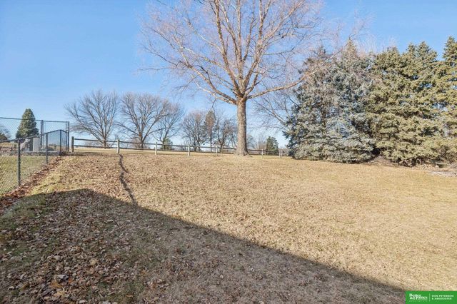 2717 Eagle Drive, Fremont, NE 68025