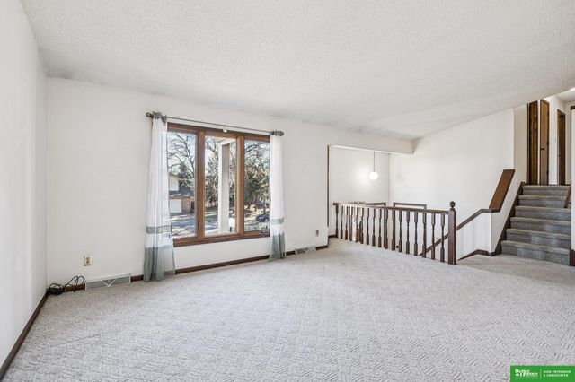 2717 Eagle Drive, Fremont, NE 68025