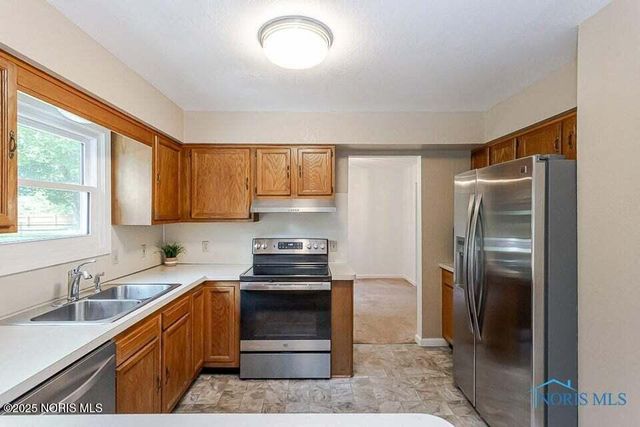 4237 Brogan Drive, Toledo, OH 43614