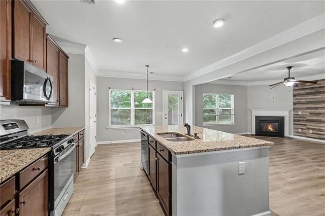 150 Berkleigh Trails Drive, Hiram, GA 30141