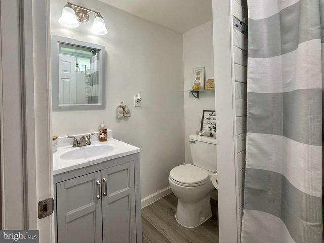 39 WORTHINGTON AVE, Bellmawr, NJ 08031