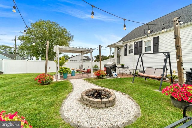 39 WORTHINGTON AVE, Bellmawr, NJ 08031