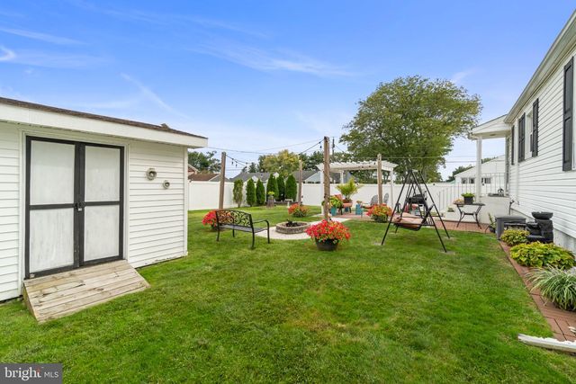39 WORTHINGTON AVE, Bellmawr, NJ 08031