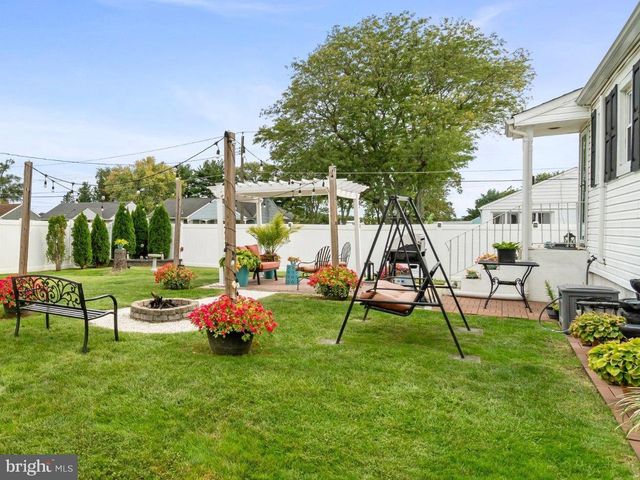 39 WORTHINGTON AVE, Bellmawr, NJ 08031