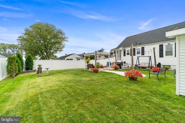39 WORTHINGTON AVE, Bellmawr, NJ 08031