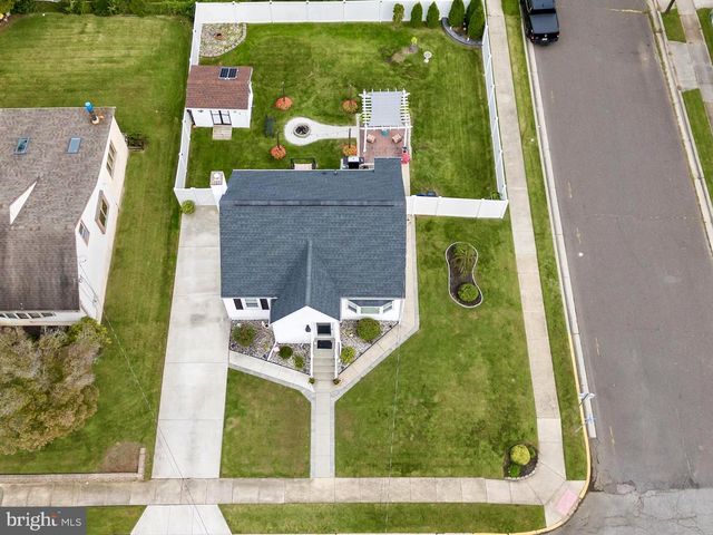 39 WORTHINGTON AVE, Bellmawr, NJ 08031