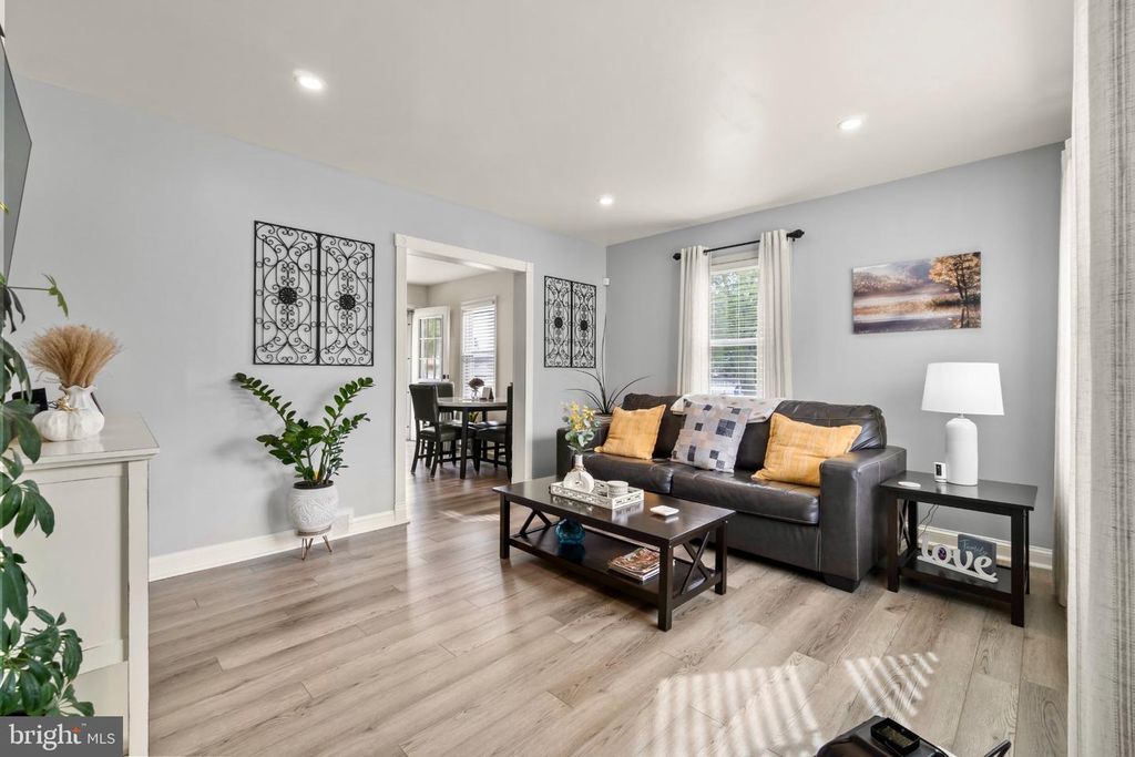 39 WORTHINGTON AVE, BELLMAWR, NJ 08031 — photo 4