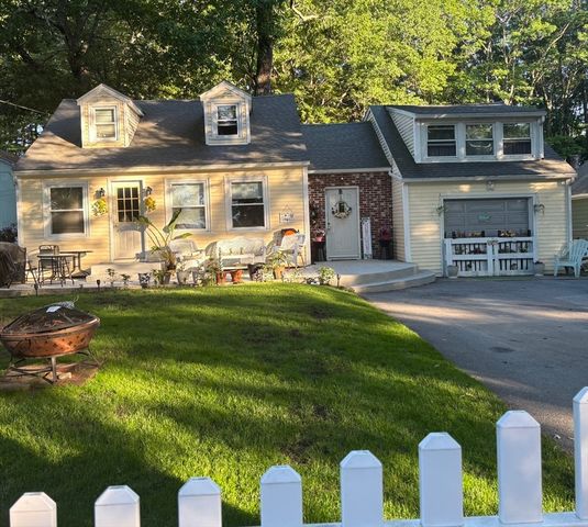 20 South Shore Rd, Westminster, MA 01473