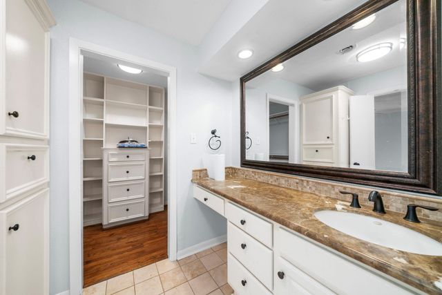 1723 Campbell Road, Houston, TX 77080