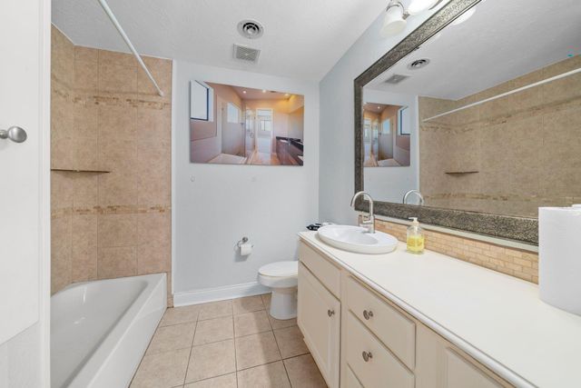 1723 Campbell Road, Houston, TX 77080