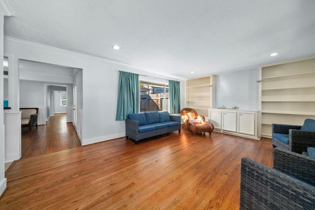 1723 Campbell Road, Houston, TX 77080