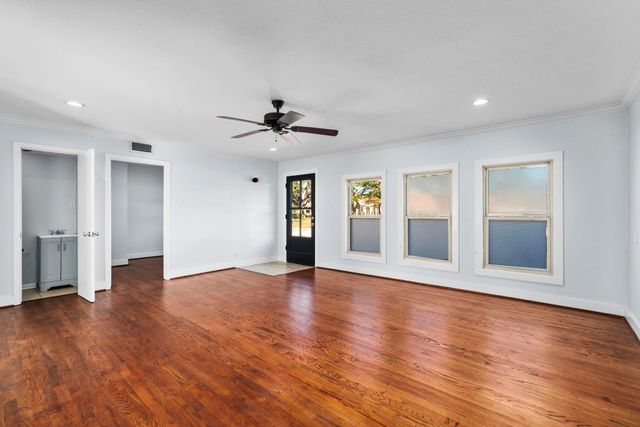 1723 Campbell Road, Houston, TX 77080