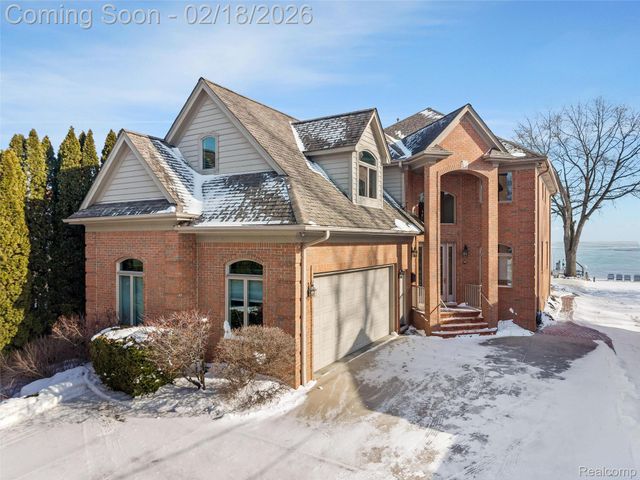 34330 Jefferson Avenue, Harrison Charter Township, MI 48045