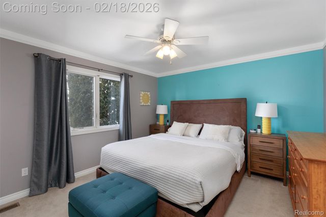 34330 Jefferson Avenue, Harrison Charter Township, MI 48045