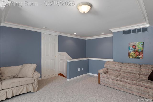 34330 Jefferson Avenue, Harrison Charter Township, MI 48045