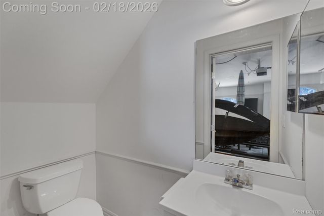 34330 Jefferson Avenue, Harrison Charter Township, MI 48045