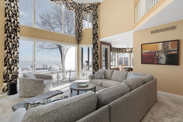 34330 Jefferson Avenue, Harrison Charter Township, MI 48045