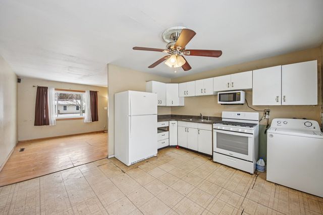 916 Mulberry Lane, Streamwood, IL 60107