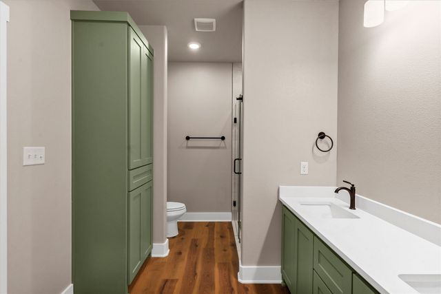 807 Branding Iron Trail, Granbury, TX 76049