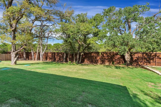 807 Branding Iron Trail, Granbury, TX 76049