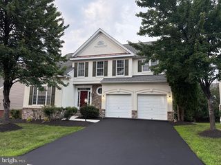 42770 CONQUEST CIR, Brambleton, VA 20148