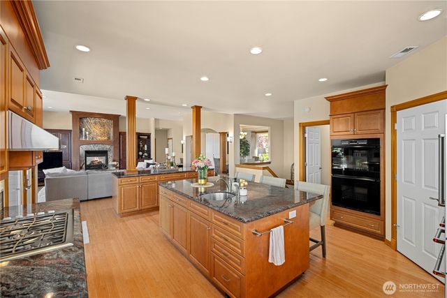1040 Cassius Court, Camano Island, WA 98282